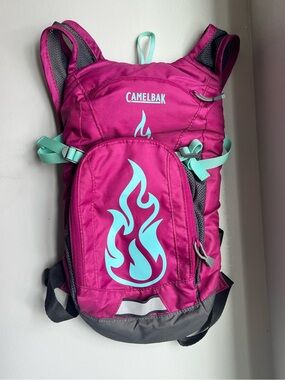 CamelBak Kids Magenta Hydration Pack w/Aqua Flame Graphic Water Bladder Pocket